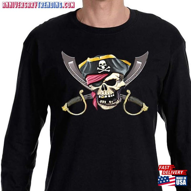 Men’s Jolly Roger Pirate 2 Scimitar Swords Skull Crossbones Ship Cruise Vacation Gift Gasparilla Long Sleeve T-Shirt Hoodie – Bipubunny Store