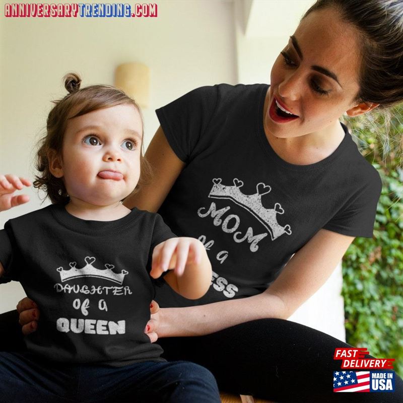 Mom And Baby Matching Clothes Mother Of A Princess T-Shirt Daughter Queen Bodysuit Classic Sweatshirt – Bipubunny Store