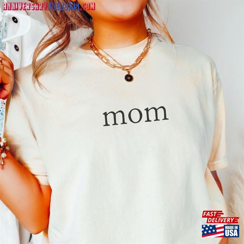 Mom Shirt Comfort Colors Simple T-Shirt Unisex – Bipubunny Store