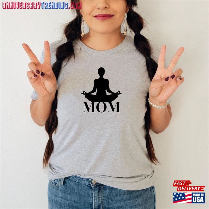 Mom Yoga Shirt Mother’s Day Gift Unisex T-Shirt – Bipubunny Store