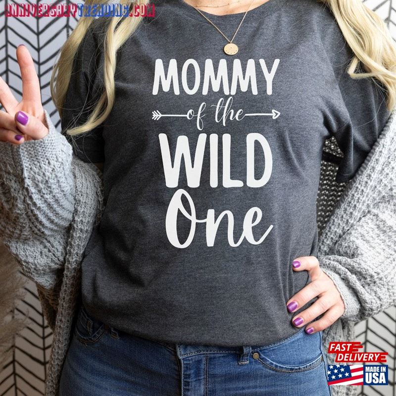 Mommy Of The Wild One Shirt Birthday Unisex T-Shirt – Bipubunny Store