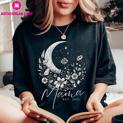 Mothers day gift, t shirt moon and carnation, flowers gift for mom tshirt, gift for her mom shirt, moon and flower tee for mommy lover shirt