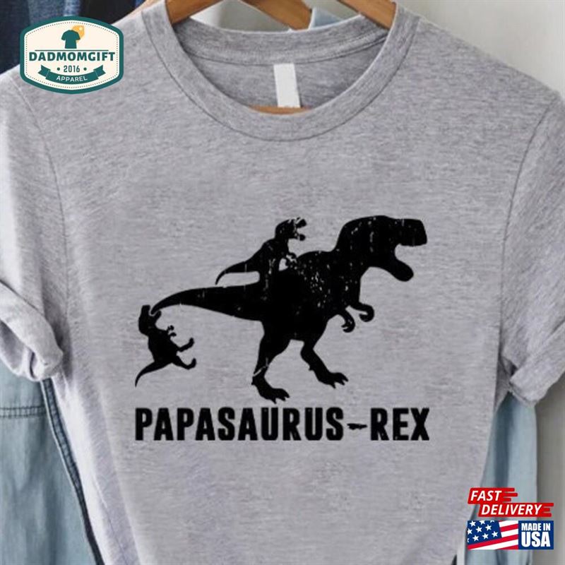 Papasaurus Rex T-Shirt Grandpa Dinosaur Shirt Funny Fathers Day Gift Classic