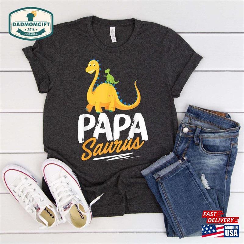 Papasaurus T-Shirt Fathers Day Gifts Daddy Saurus Shirt Unisex Sweatshirt