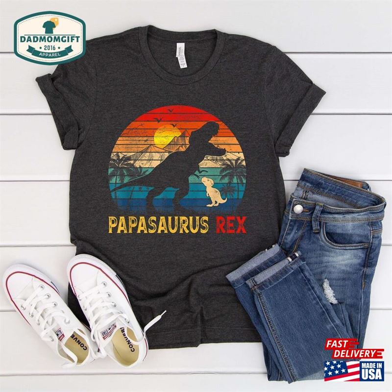 Papasaurus T-Shirt Fathers Day Gifts Daddy Saurus Shirt Unisex