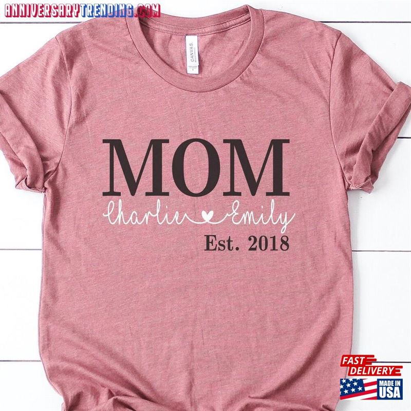 Personalized Custom Mom Shirt With Names Below And Est Year T-Shirt Unisex Sweatshirt -Bipubunny Store