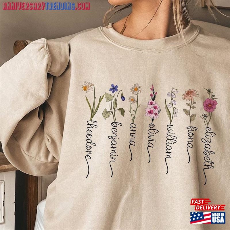 Personalized Grandma Flower Shirt Mother’s Day Gift T-Shirt Classic -Bipubunny Store