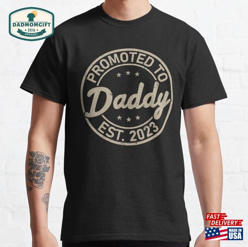 Promoted To Daddy 2023 T-Shirt Unisex