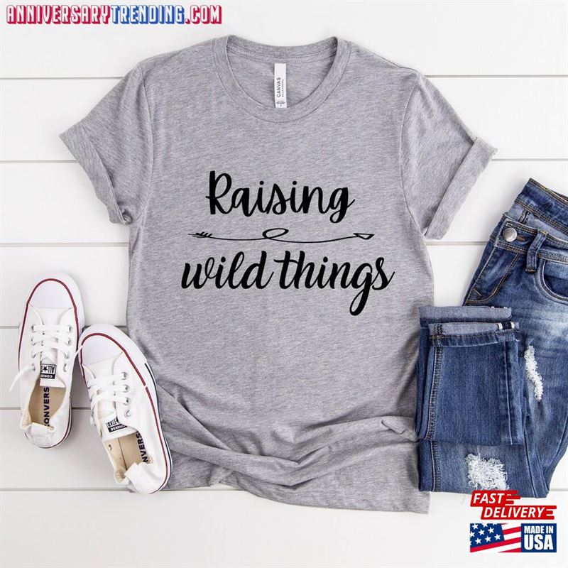 Raising Wild Things T-Shirt Hoodie Classic – Bipubunny Store