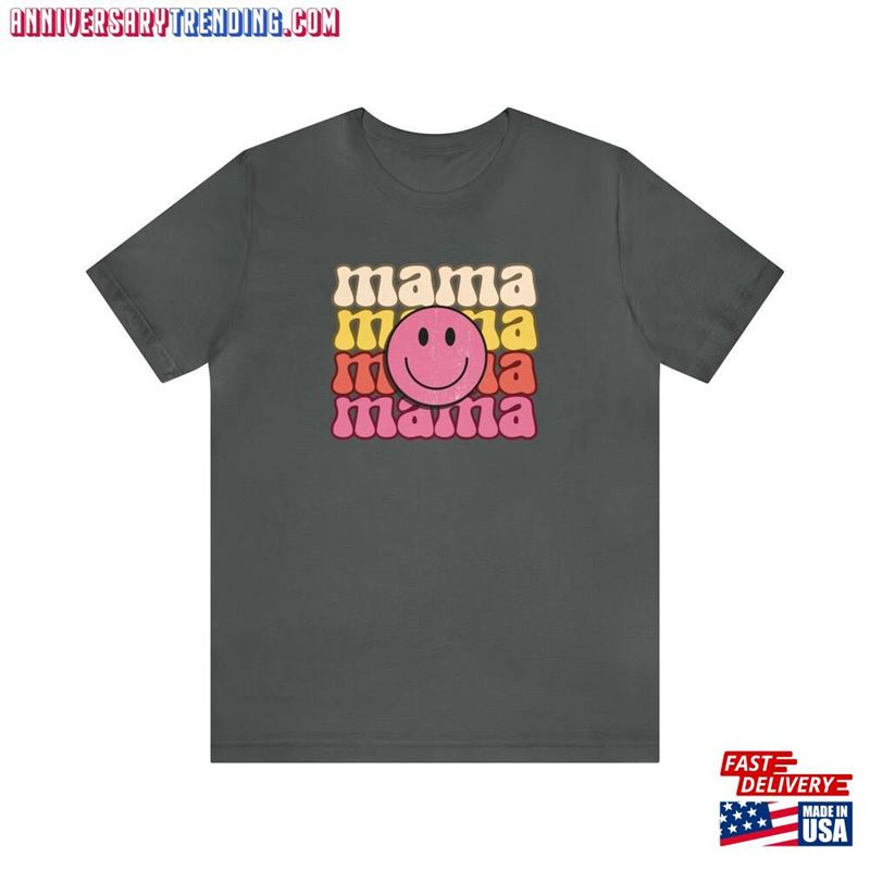 Retro Mama T-Shirt L Smiley Face Tee Groovy Mamma Short Sleeve Gifts For Mom Trendy Mother’s Day Gift Idea Sweatshirt Classic – Bipubunny Store