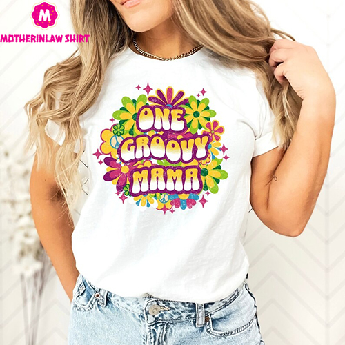 Retro Mom Shirt, Hippie Shirt for Mother’s Day, Groovy Mama, Peace Sign Shirt for Mom, Hippie Shirts, Retro Mom Gift, Boho Mom Birthday, Tee