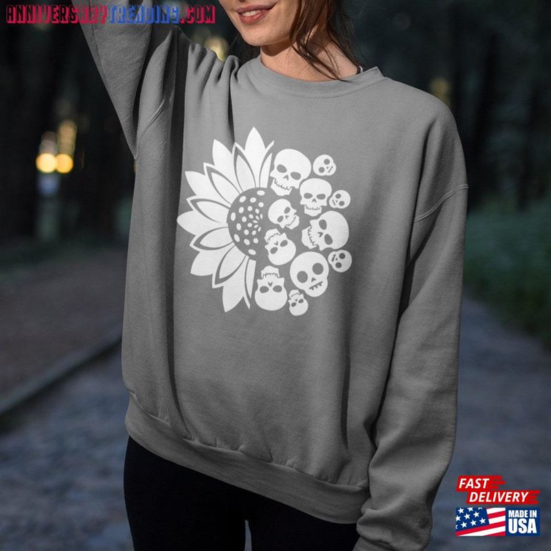 Skulls And Daisies Mothers Day Girl Power Flower Design Unisex Hoodie -Bipubunny Store