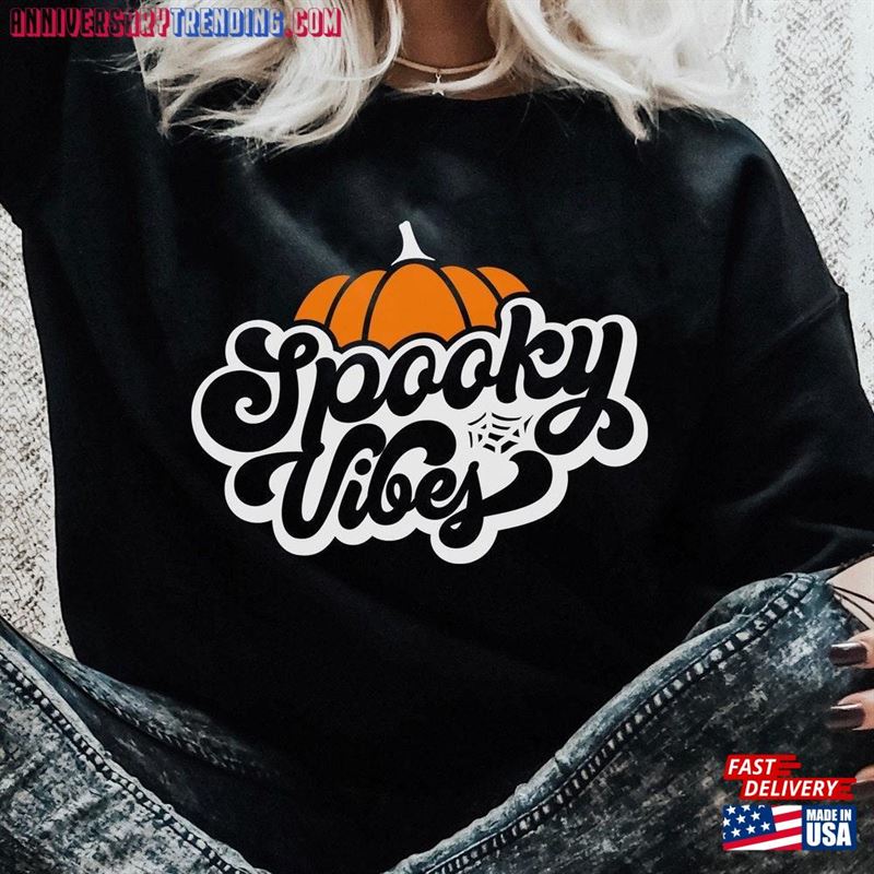 Spooky Vibes Halloween Tee Mama Mom Shirt Scary Trick Or Treat Costume Unisex Hoodie -Bipubunny Store