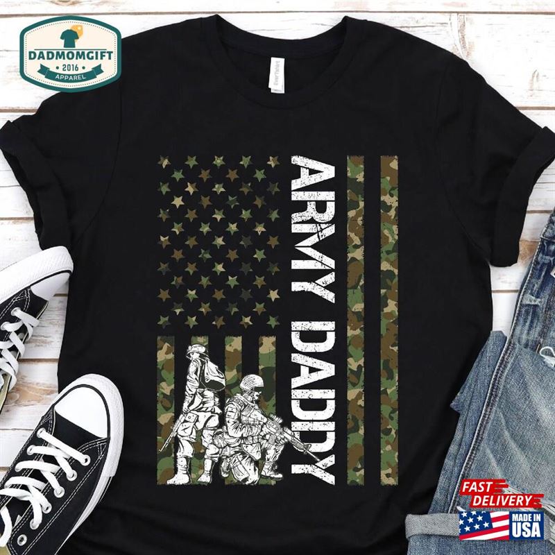 Usa American Flag Proud Army Daddy Father’s Day T-Shirt Unisex Sweatshirt