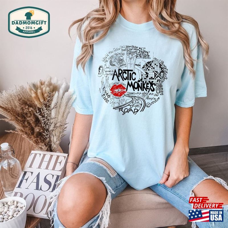 Vintage 2023 Arctic Monkeys North American Tour Comfor Color Tee Shirt Band Sweatshirt Hoodie