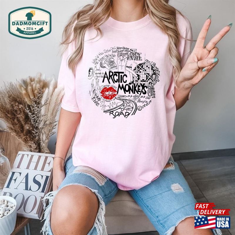 Vintage 2023 Arctic Monkeys North American Tour Comfor Color Tee Shirt Band Sweatshirt Hoodie