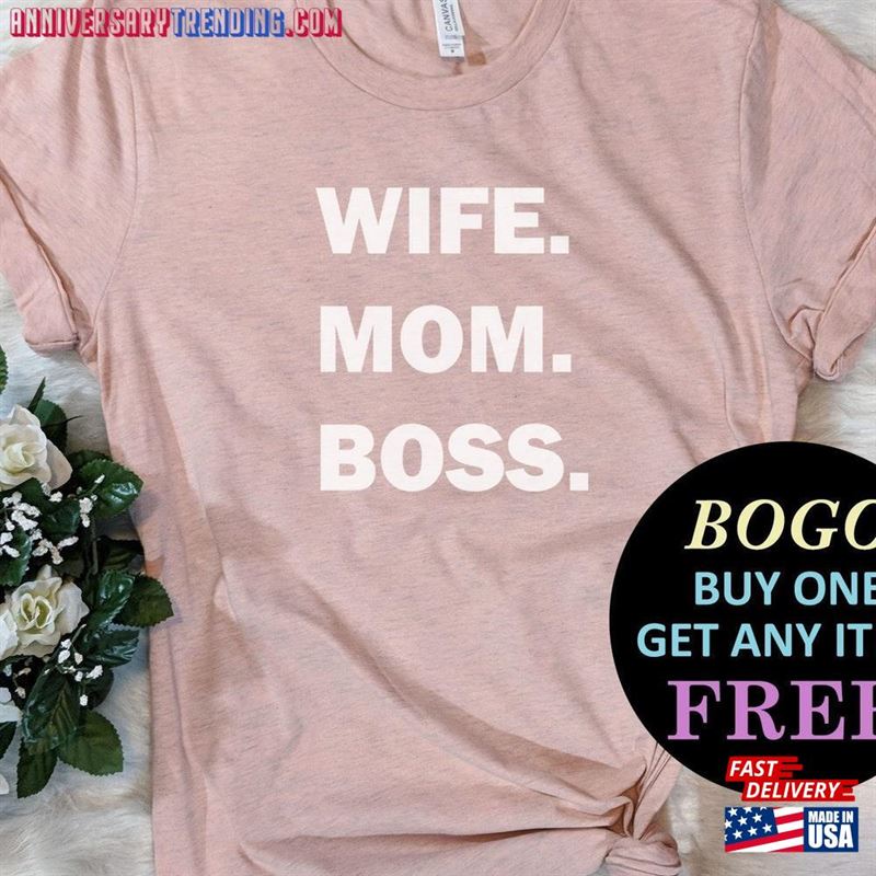 Wife Mom Boss T-Shirt Gift For Cute Mothers Day Classic Sweatshirt – Bipubunny Store