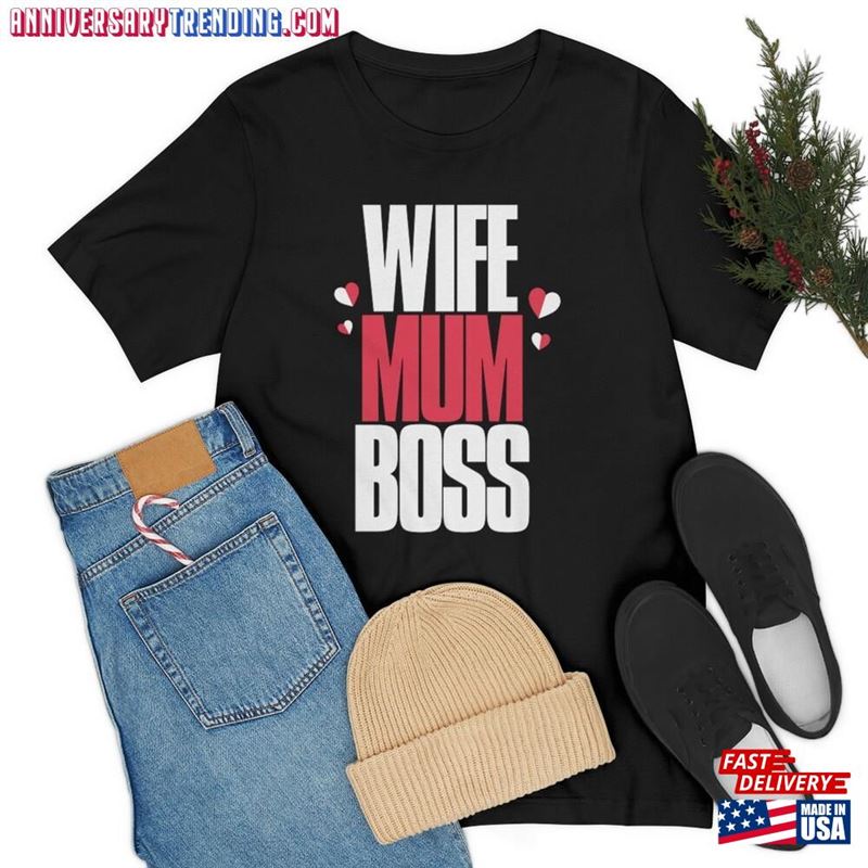 Wife Mum Boss Soft T-Shirt Mom Life Mother Unisex -Bipubunny Store