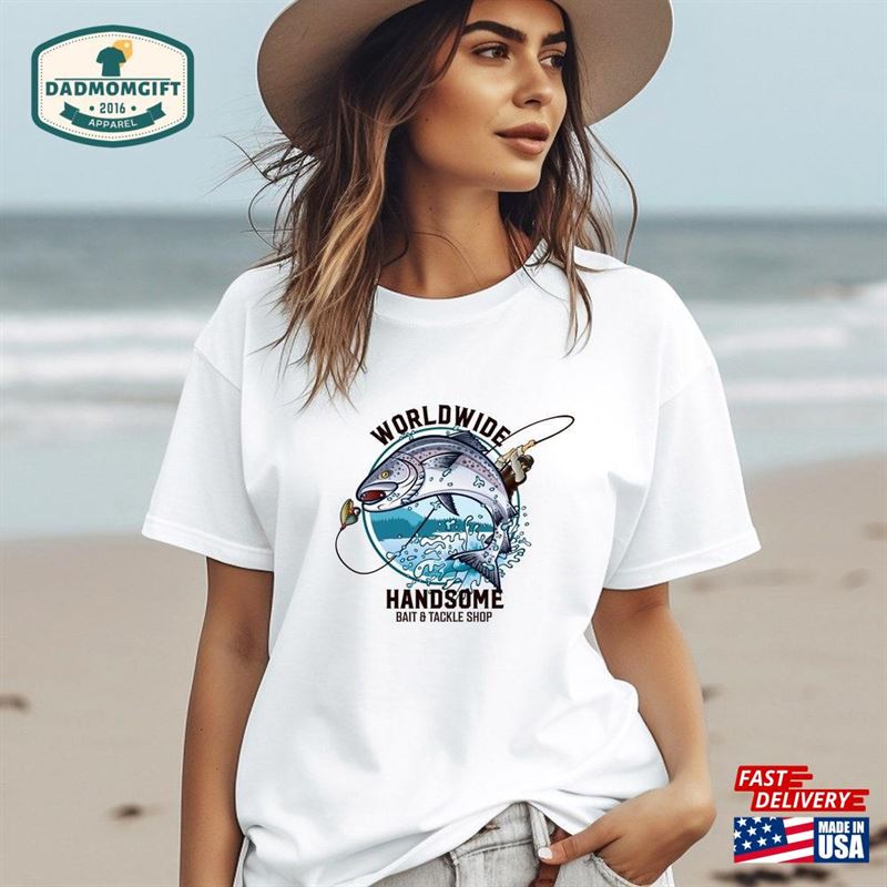 Worldwide Fishing T-Shirt Humor Angling Shirt Fisherman Loose Fit Tee Unisex Hoodie