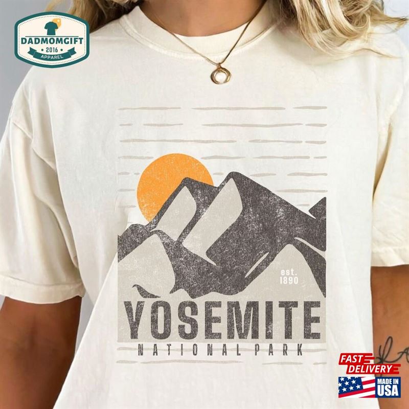 Yosemite Graphic National Park Shirt Unisex Sweatshirt