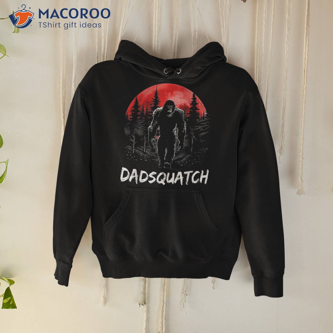 Dadsquatch Funny Bigfoot Dad Sasquatch Yeti Gift Fathers Day Shirt