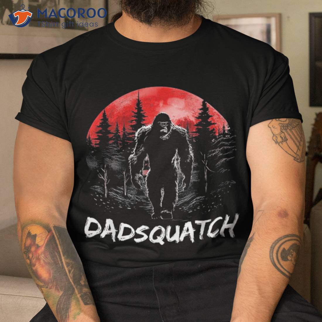 Dadsquatch Funny Bigfoot Dad Sasquatch Yeti Gift Fathers Day Shirt