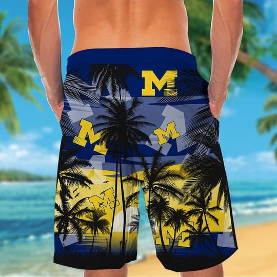 Michigan Wolverines Tropical Hawaiian Shirt Short