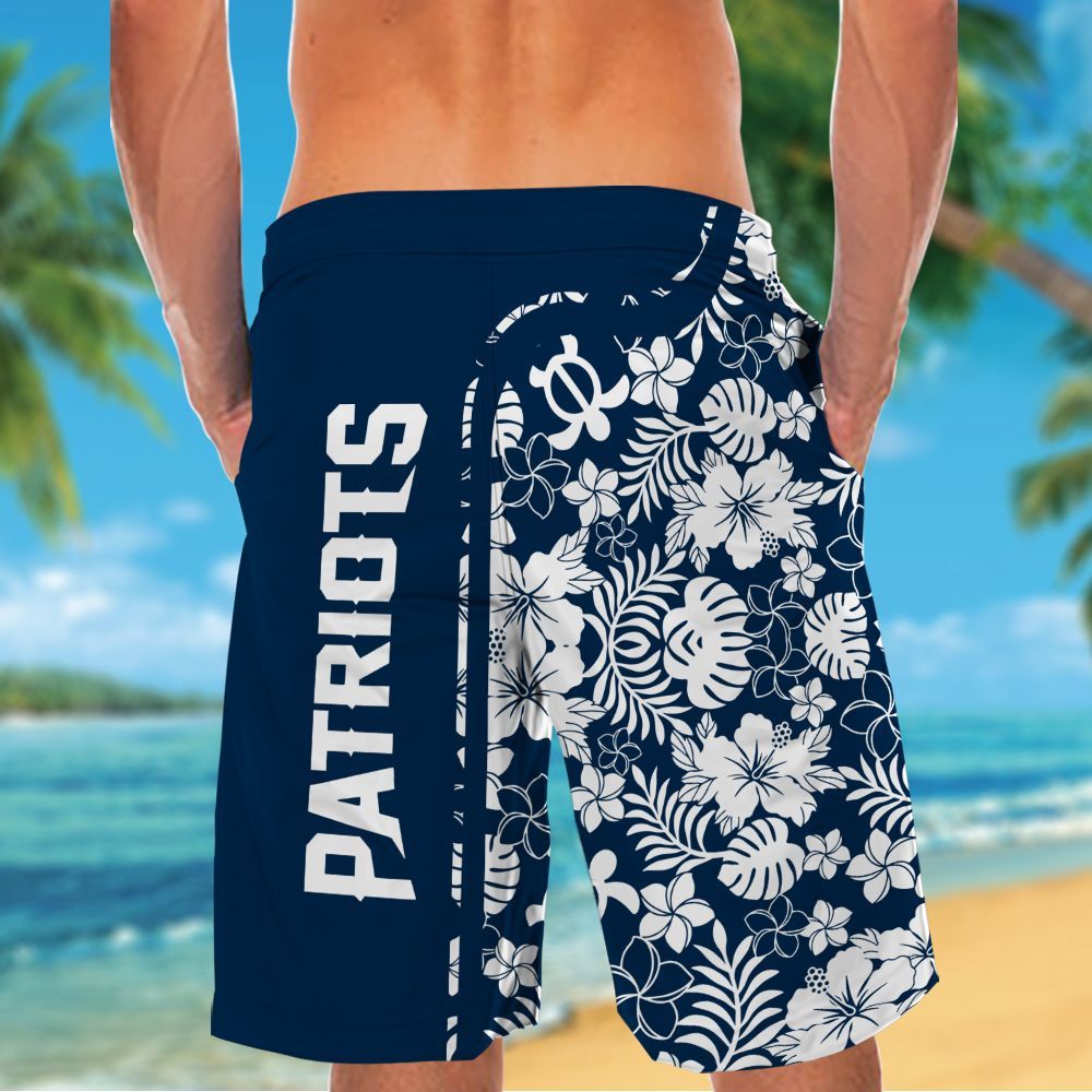 Personalized New England Patriots & Snoopy Hawaiian Shirt Hot Trendy Summer 2024