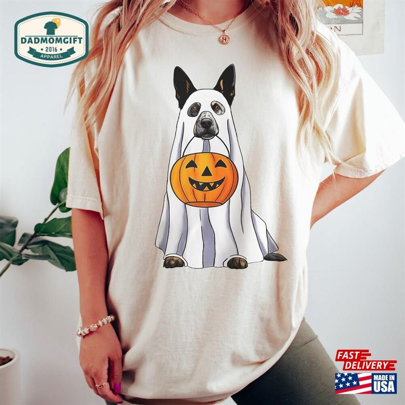 Australian Cattle Dog Halloween Comfort Colors Tee Funny Blue Heeler Wearing A Ghost Costume With Pumpkin Basket Unisex T-Shirt Classic