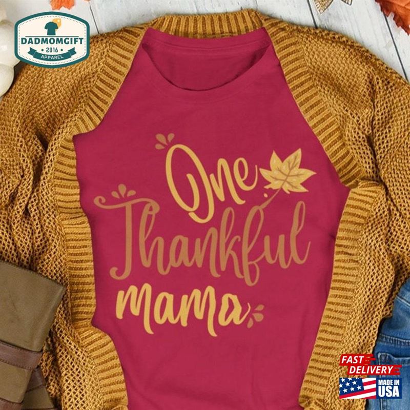 Cute Fall T-Shirts For Women Mom Shirt Thanksgiving T-Shirt Classic