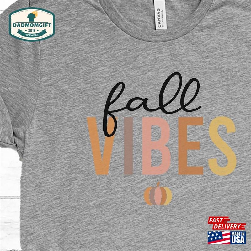 Cute Fall Vibes Shirt Friendsgiving 2023 Thanksgiving Day T-Shirt Unisex