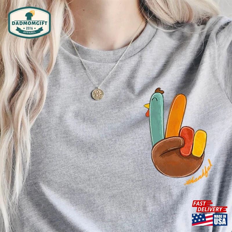 Cute Turkey Peace Sign Shirt Thanksgiving Shirts Happy Family Matching Reunion T-Shirts Classic Hoodie