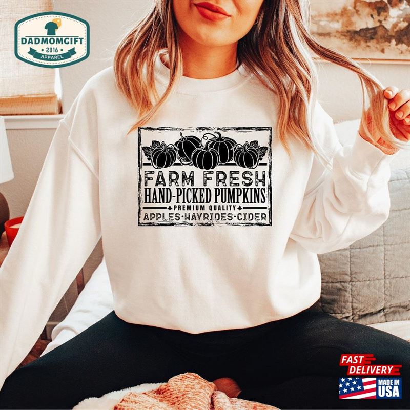 Farm Fresh Hand Picked Pumpkins Sweatshirt Retro Pumpkin Shirt Season T-Shirt