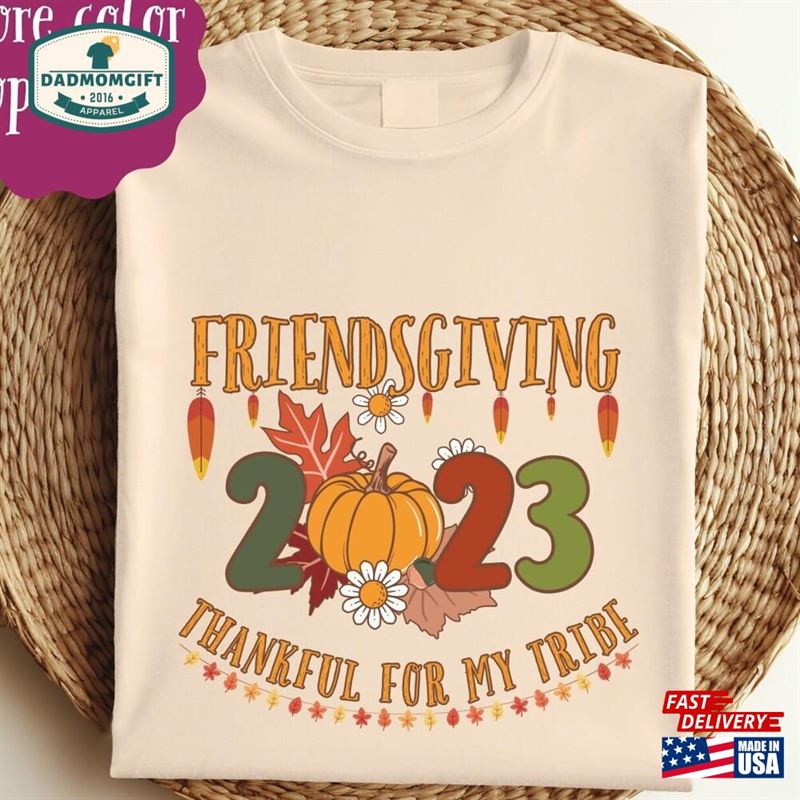 Friendsgiving 2023 Matching Shirt Friends Thanksgiving Funny Reunion Kids Hoodie T-Shirt