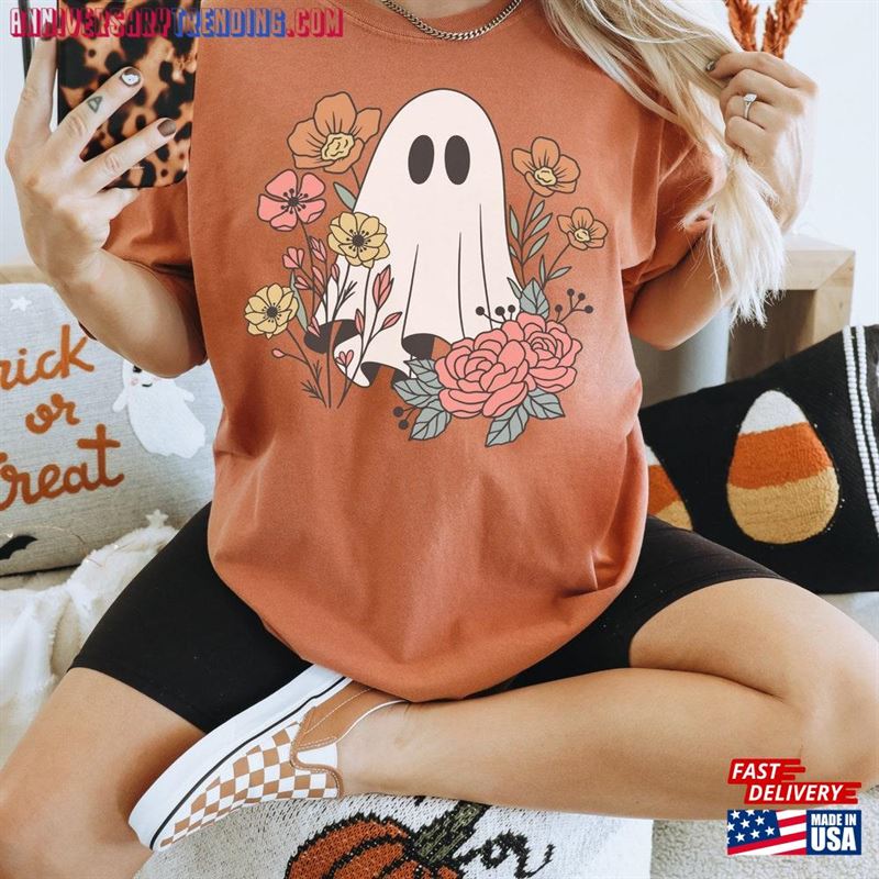 Halloween Boho Floral Ghost Comfort Colors T Shirt T-Shirt Sweatshirt