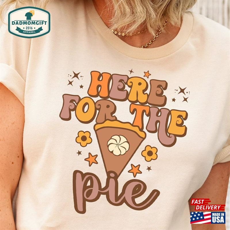 Here For The Pie Shirt Retro Halloween Comfort Colors Spooky Season T-Shirt Classic