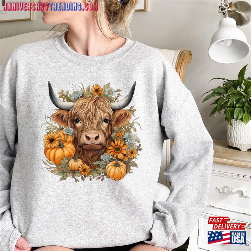 Howdy Fall Cow Sweatshirt Pumpkin Sweater Western Shirt T-Shirt Unisex