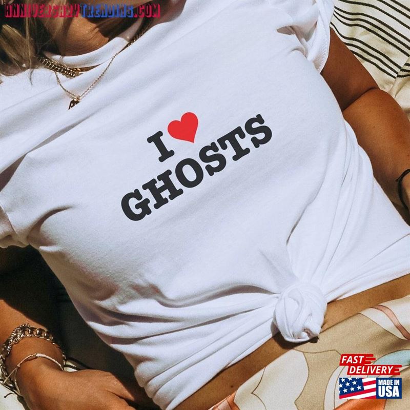 I Love Ghosts Halloween T-Shirt Ghost Tee Heart Classic