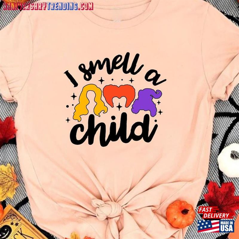 I Smell A Child Shirt Halloween Pregnancy Announcement Sanderson Sisters T-Shirt Classic