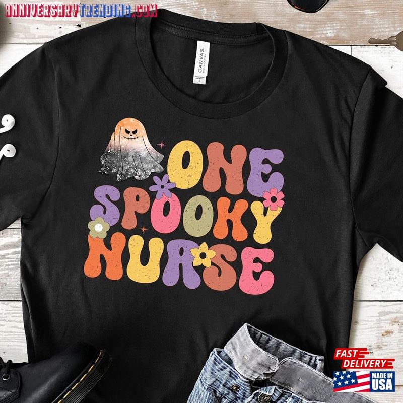 One Spooky Nurse Halloween T-Shirt Sweatshirt Hoodie