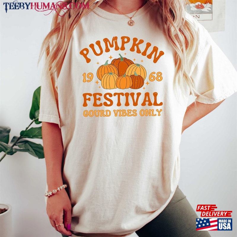 Retro Pumpkin Sweatshirt Thanksgiving Festival Fall Classic