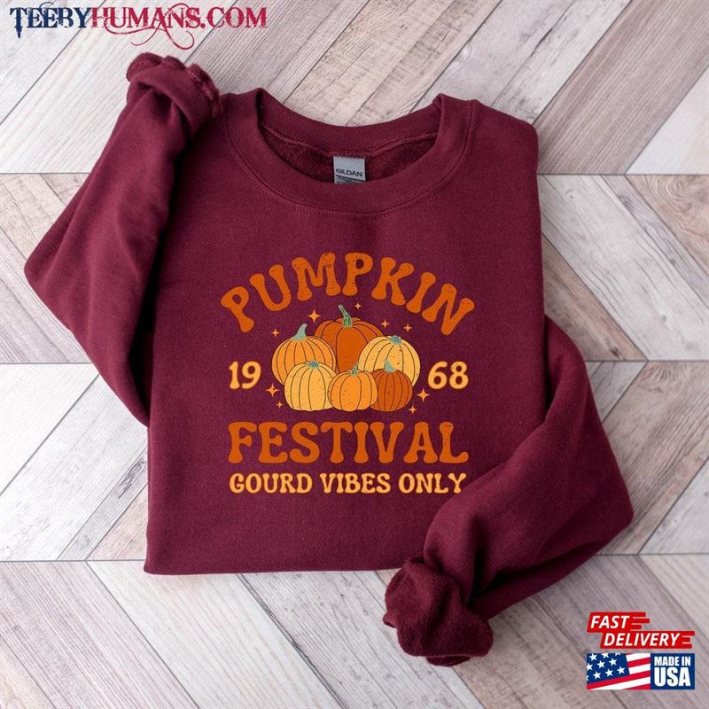 Retro Pumpkin Sweatshirt Thanksgiving Festival Fall Classic