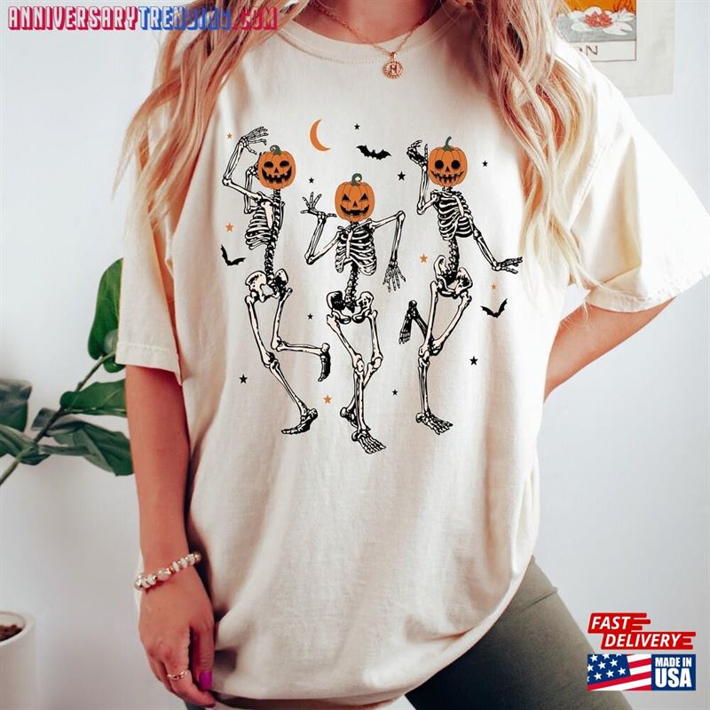 Spooky Season Dancing Skeleton Pumpkin Tee Retro Halloween Shirt T-Shirt Unisex