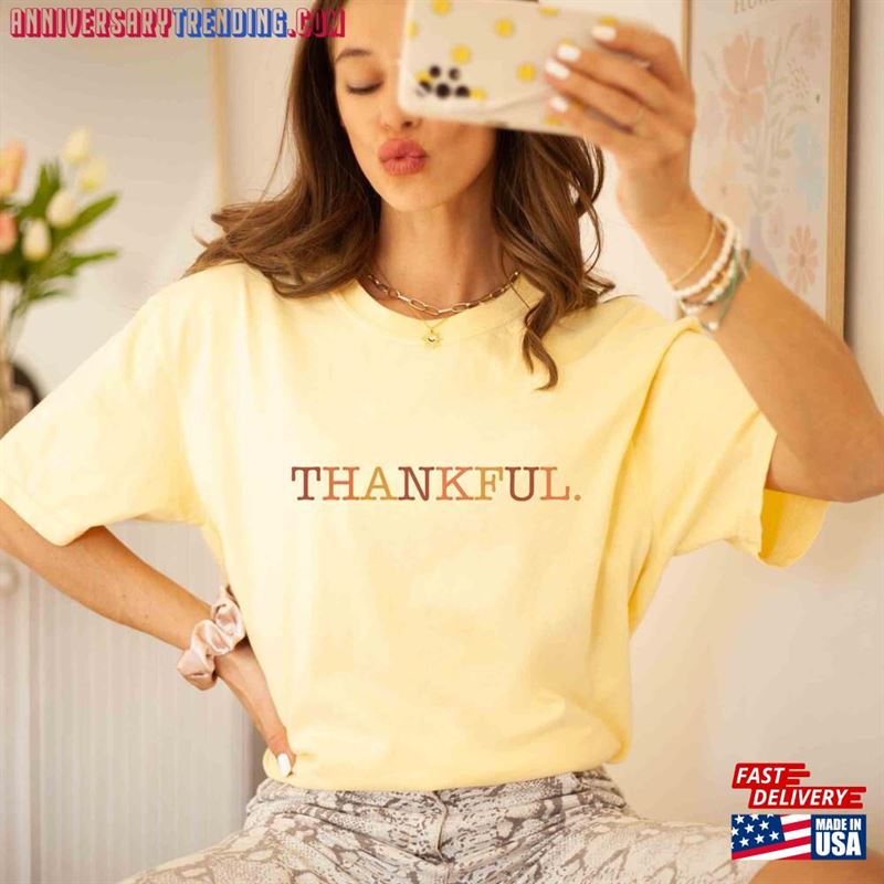 Thankful Comfort Color Retro Shirt Womens Thanksgiving Hoodie T-Shirt