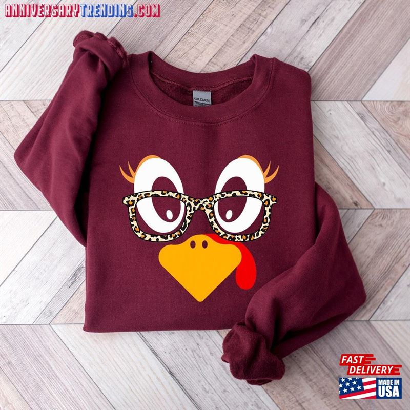 Thanksgiving Grandma Sweatshirt Turkey Face Leopard Print Glasses Sweater Shirt Classic T-Shirt