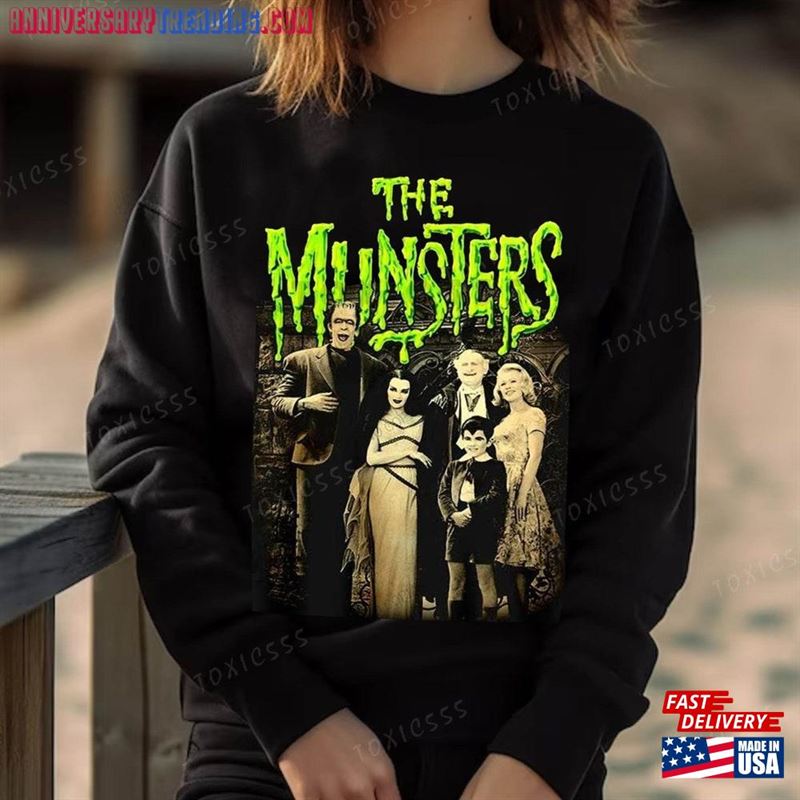 The Munsters Family Sweatshirt Vintage T-Shirt Halloween Party 2023 Hoodie