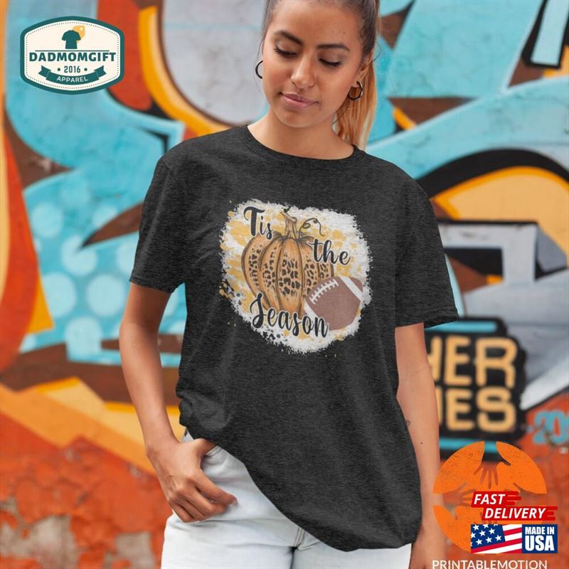 Tis The Season Thanksgiving Vibes Fall Autumn Football Vintage T-Shirt Shirt Pumpkin Sweatshirt Classic