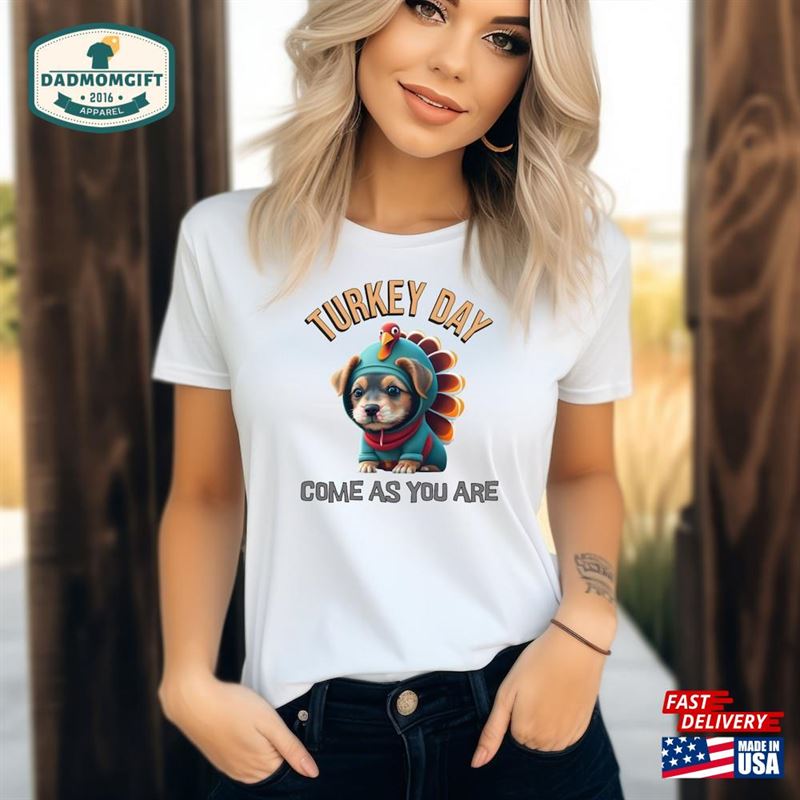 Turkey Day Chocolate Lab Puppy For Us All To Share Thanksgiving Themed Unisex T Shirt Hoodie