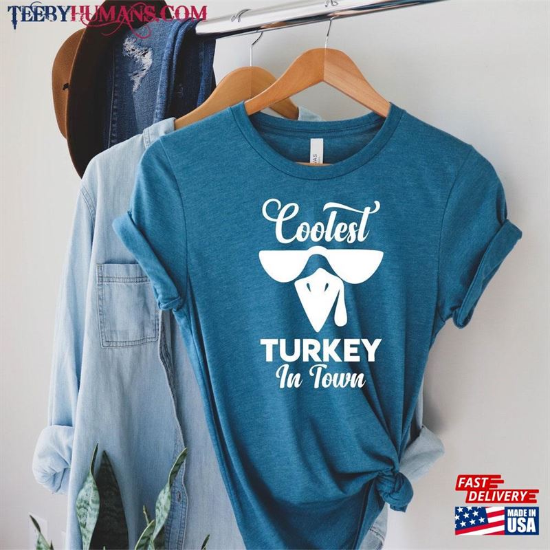 Turkey In Town Shirt Thanks Giving Pumpkin Tee T-Shirt Unisex