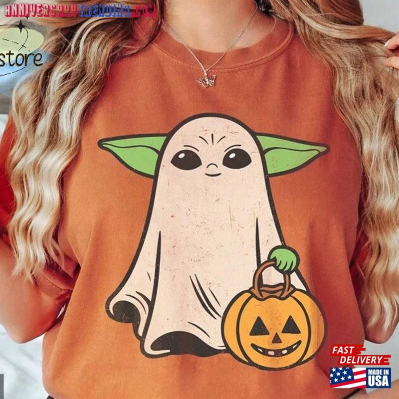 Vintage Baby Yoda Ghost Comfort Colors Shirt Halloween Star Wars T-Shirt Classic